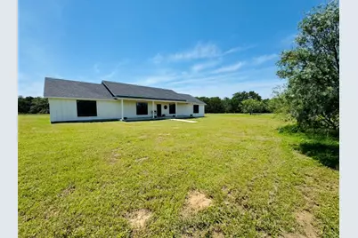 1300 Private Road 7037, Lexington, TX 78947 - Photo 7