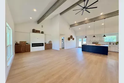 1300 Private Road 7037, Lexington, TX 78947 - Photo 9