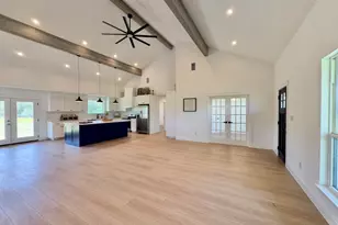 1300 Private Rd 7037, Lexington, TX 78947 - Photo 11