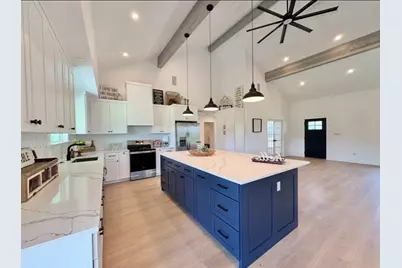 1300 Private Road 7037, Lexington, TX 78947 - Photo 13