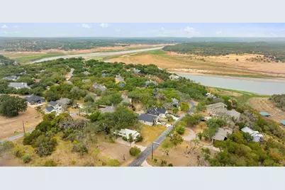 318 Coventry Road, Spicewood, TX 78669 - Photo 31