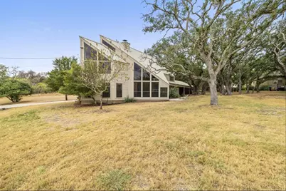 318 Coventry Road, Spicewood, TX 78669 - Photo 15