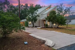 318 Coventry Rd, Spicewood, TX 78669 - Photo 35