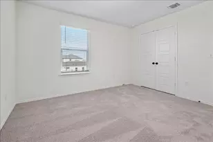 18501 Spotted Eagle Ln, Elgin, TX 78621 - Photo 19