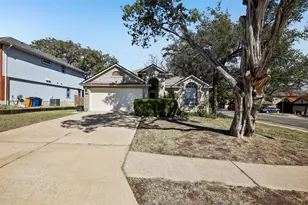1300 Tetbury Ln, Austin, TX 78748 - Photo 3