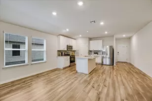 105 Saviano Rd, Hutto, TX 78634 - Photo 9