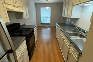 7000 Oak Meadow Cir, Austin, TX 78736 - Photo 5