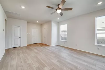 122 Lucky Texan Cove, Jarrell, TX 76537 - Photo 5