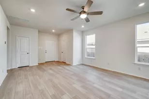 122 Lucky Texan Cv, Jarrell, TX 76537 - Photo 5