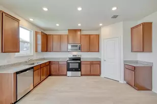 122 Lucky Texan Cv, Jarrell, TX 76537 - Photo 7