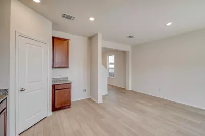 122 Lucky Texan Cove, Jarrell, TX 76537 - Photo 9