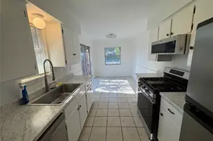 4701 Sagebrush Cir, Austin, TX 78745 - Photo 9