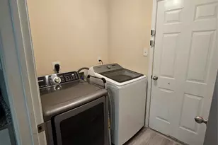 212 Druse Ln, Jarrell, TX 76537 - Photo 15