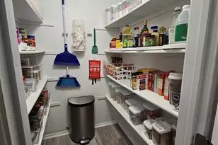 212 Druse Ln, Jarrell, TX 76537 - Photo 9