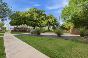 801 N Bluff Dr, Austin, TX 78745 - Photo 21