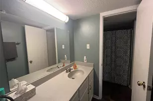 1818 S Lakeshore Blvd, Austin, TX 78741 - Photo 15