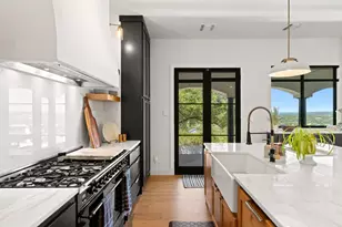 401 Rogart Dr, Spicewood, TX 78669 - Photo 3