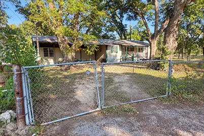 507 Crockett Street, Martindale, TX 78655 - Photo 27