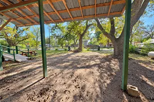 507 Crockett St, Martindale, TX 78655 - Photo 31