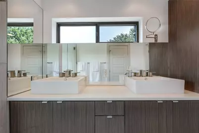 2201 E 9th Street, Austin, TX 78702 - Photo 25