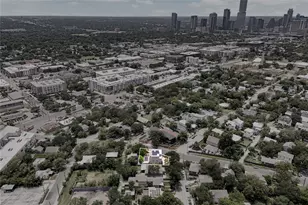 2201 E 9th St, Austin, TX 78702 - Photo 37