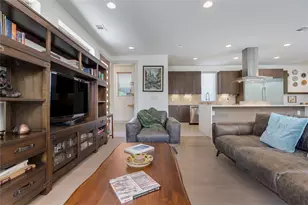 2201 E 9th St, Austin, TX 78702 - Photo 13
