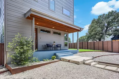 2201 E 9th Street, Austin, TX 78702 - Photo 1