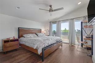 2201 E 9th St, Austin, TX 78702 - Photo 29