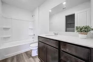 517 Thunderstorm Ave, Lockhart, TX 78644 - Photo 13