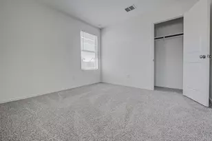 517 Thunderstorm Ave, Lockhart, TX 78644 - Photo 17