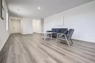 517 Thunderstorm Ave, Lockhart, TX 78644 - Photo 5