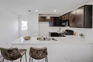 517 Thunderstorm Ave, Lockhart, TX 78644 - Photo 9