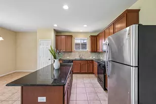 140 Lynn Crest Bend, Buda, TX 78610 - Photo 7