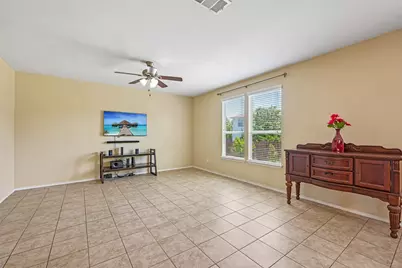 140 Lynn Crest Bend, Buda, TX 78610 - Photo 9