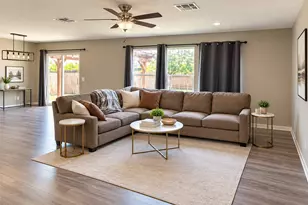 10924 Roderick Lawson Ln, Austin, TX 78754 - Photo 9