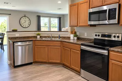 10924 Roderick Lawson Lane, Austin, TX 78754 - Photo 5