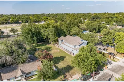 410 Swanee Drive, Austin, TX 78752 - Photo 5