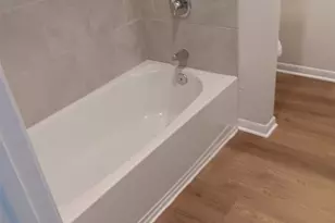 213 N Crescent Park Dr, Jarrell, TX 76537 - Photo 11