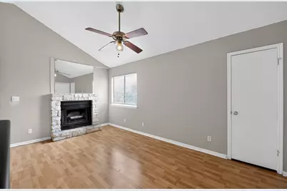 1013 Chestnut Street #C6, San Marcos, TX 78666 - Photo 5