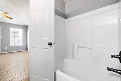 805 Debra Drive, Taylor, TX 76574 - Photo 15