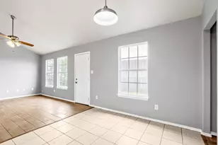 805 Debra Dr, Taylor, TX 76574 - Photo 7