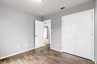 805 Debra Dr, Taylor, TX 76574 - Photo 25
