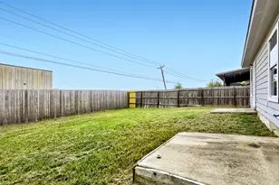 805 Debra Dr, Taylor, TX 76574 - Photo 27