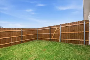 215 Bellie Ln, Kyle, TX 78640 - Photo 17