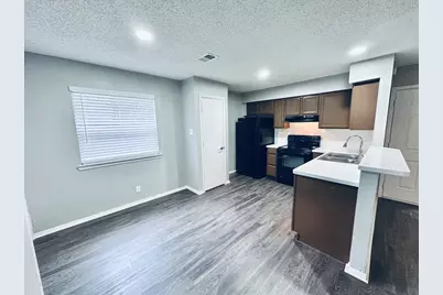 5507 Rose Hill Circle #B, Austin, TX 78745 - Photo 5