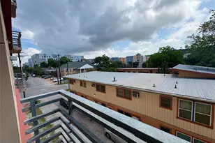 711 W 26th St, Austin, TX 78705 - Photo 3