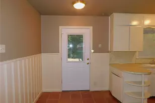 1400 Berkshire Dr, Austin, TX 78723 - Photo 9