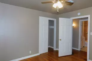 1400 Berkshire Dr, Austin, TX 78723 - Photo 11
