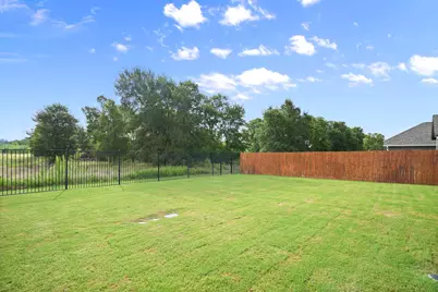 205 Night Bloom Path, Liberty Hill, TX 78642 - Photo 31