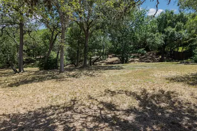 110 Kathleen Avenue, La Grange, TX 78945 - Photo 3